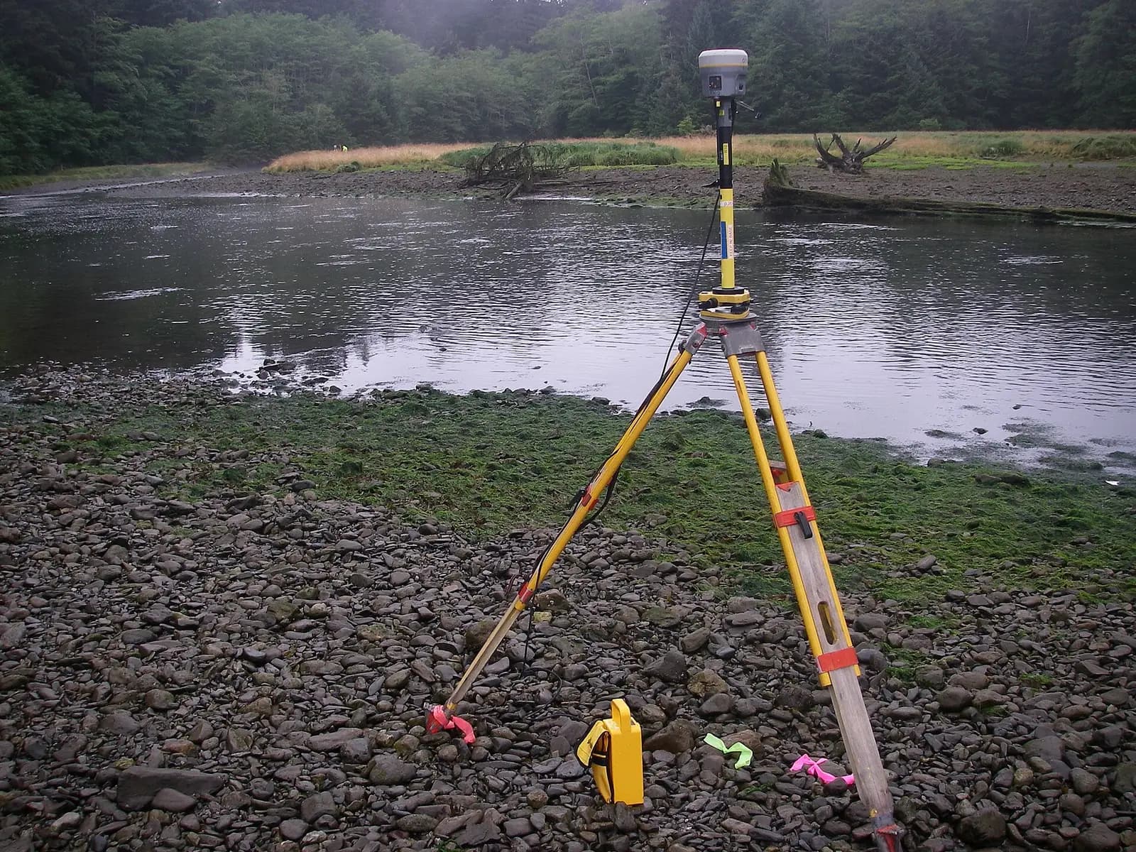 جهاز GNSS RTK من Trimble